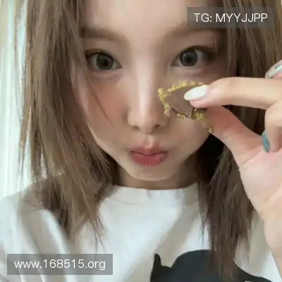 莫青